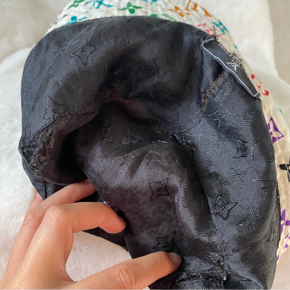 Louis Vuitton FAUX Monogram Bucket Hat - Picture 7 of 8